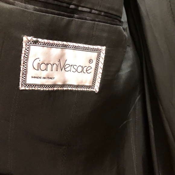 VINTAGE VERSACE! - Picture 3 of 5